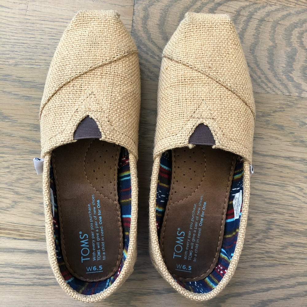 Toms shoes